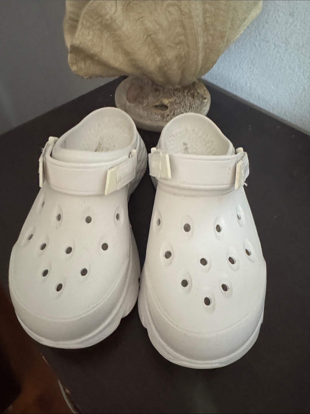 Skechers Kids White Vented Slip-On Water Clogs with Heel Strap